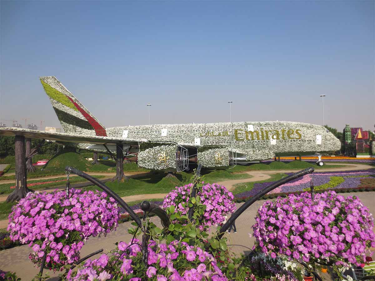 Miracle Garden Tour - mit dem A 380 aus Blumen