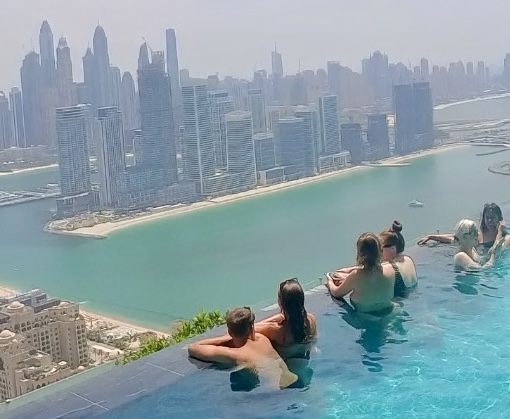Aura Skypool