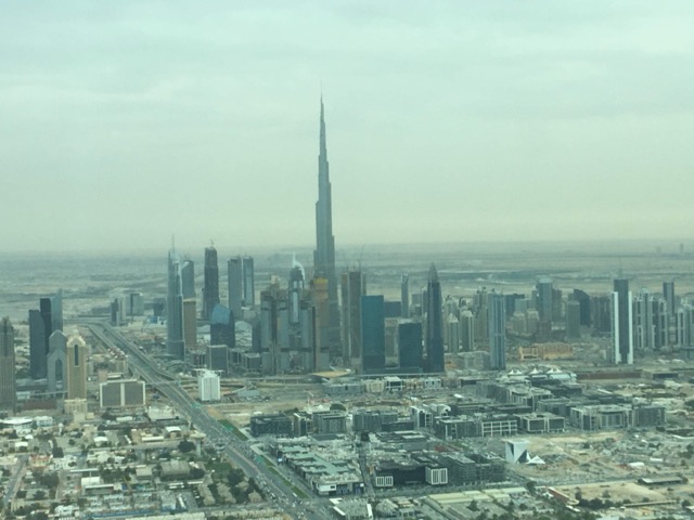 Burj Khalifa vom Helikopter