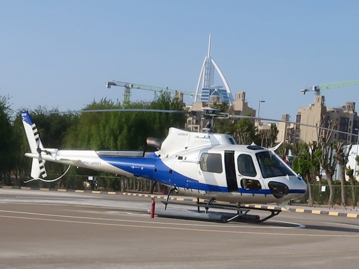 Helikopter über Dubai. feature jpeg