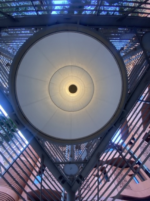 Masdar Windturm Ansicht von unten