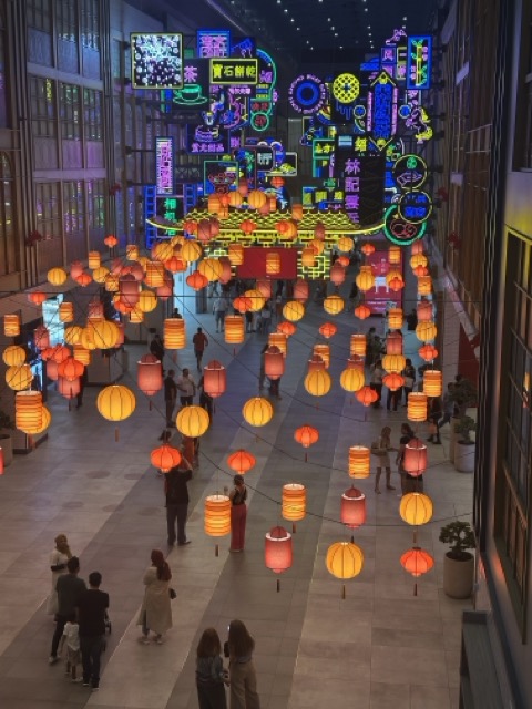 China Town in der Dubai Mall wunderschön dekoriert