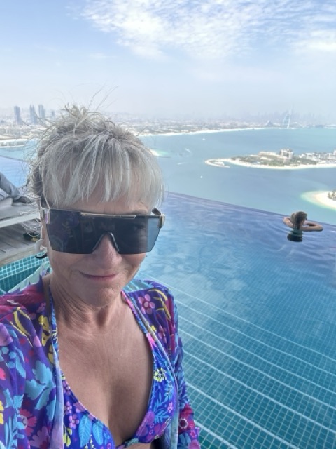 Aileen Juhl im Aura Skypool Dubai