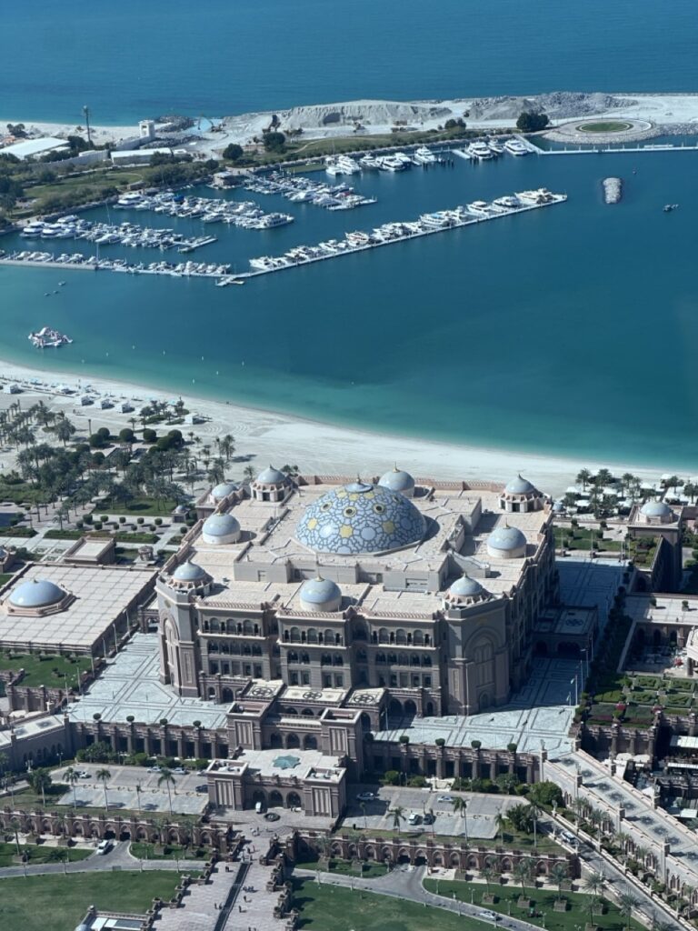 Tagestour nach Abu Dhabi mit Emirates Palace