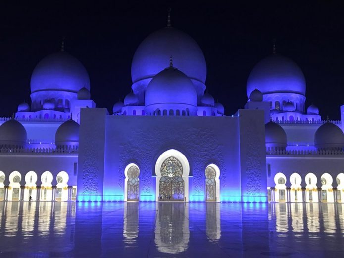 Sheikh Zayed Grand Mosque - Abu Dhabi by Night Tour